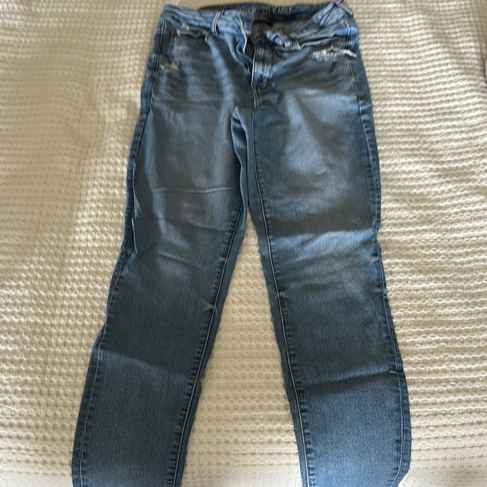 American Eagle Outfitters Straight-Leg Light Blue Jeans
